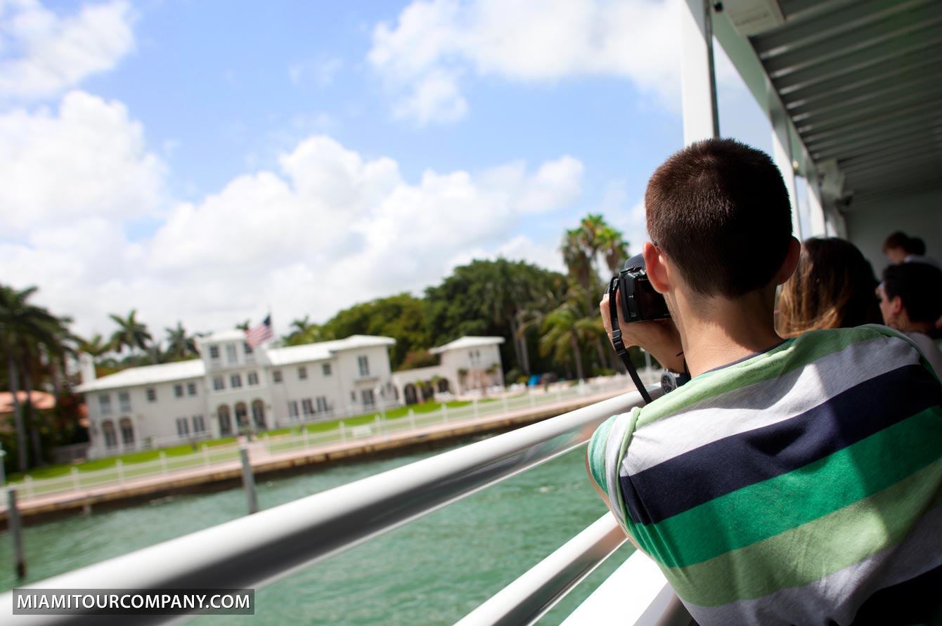 Taking a picture the "Scarface" house